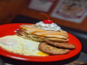 All day breakfast Des Moines pancakes waffles near you