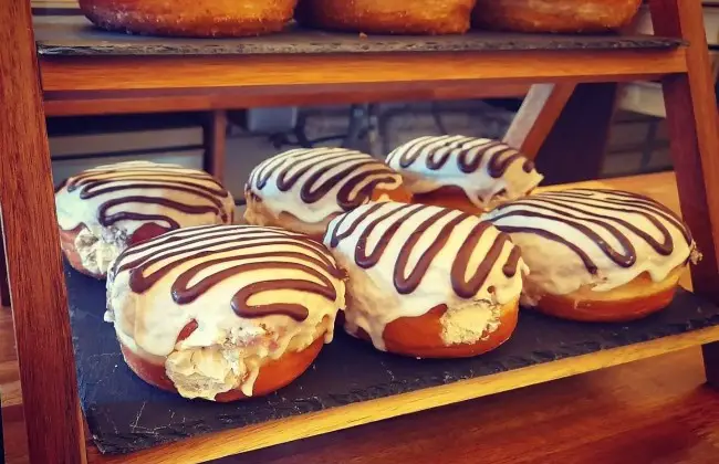 Best donut bagels Milwaukee 24 hour breakfast restaurants
