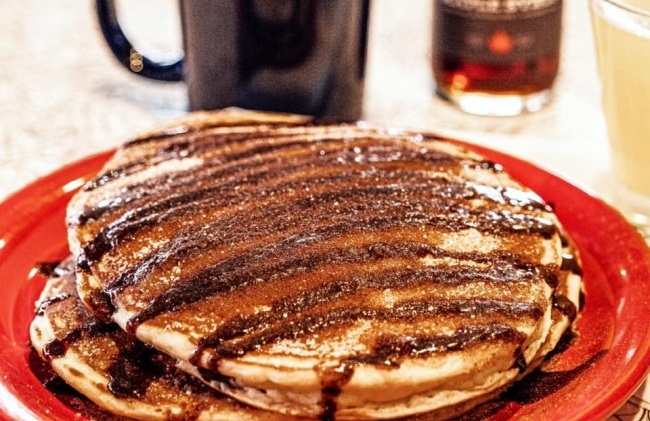 All day breakfast Calgary pancakes waffles near you