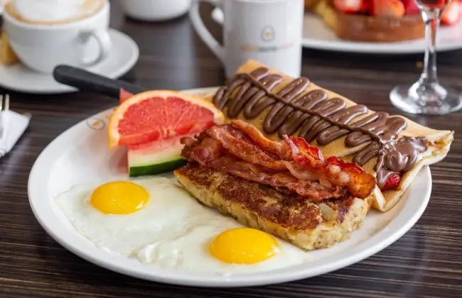 All day breakfast Ottawa Gatineau pancakes waffles near you